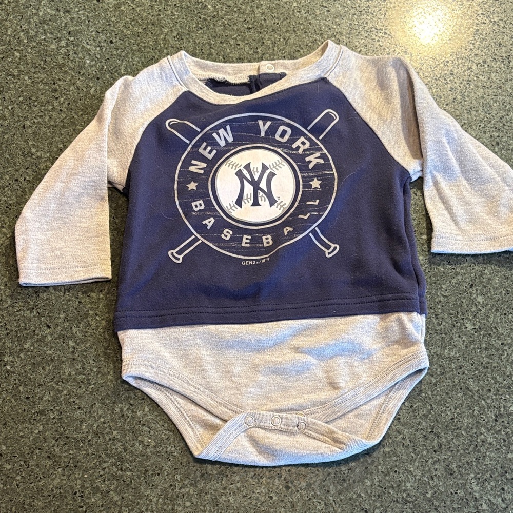 New York Yankees Baseball Kids Bodysuit - Navy and Gray